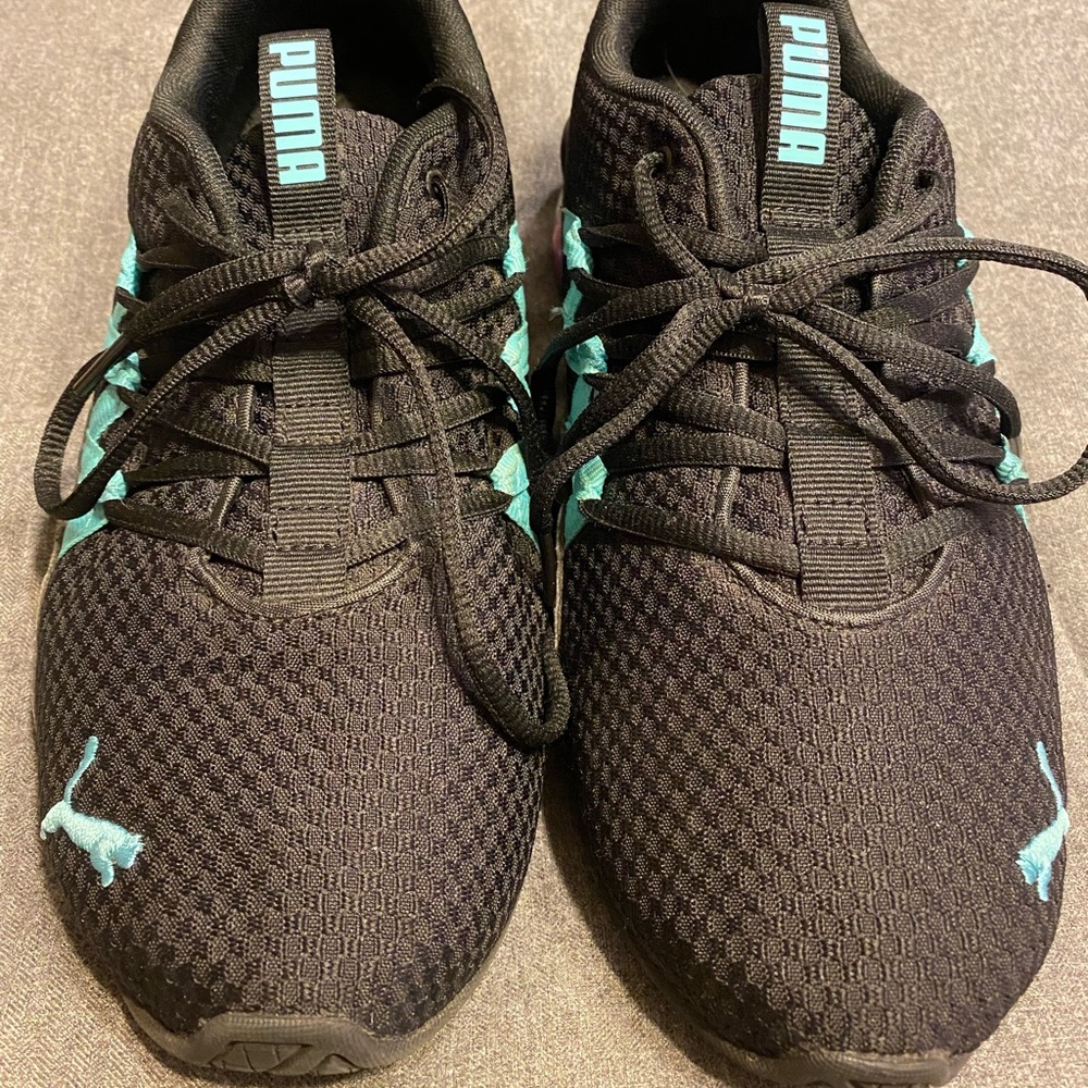 Womens Raize Prowl Black/Turquoise size 9.5 great condition barely worn